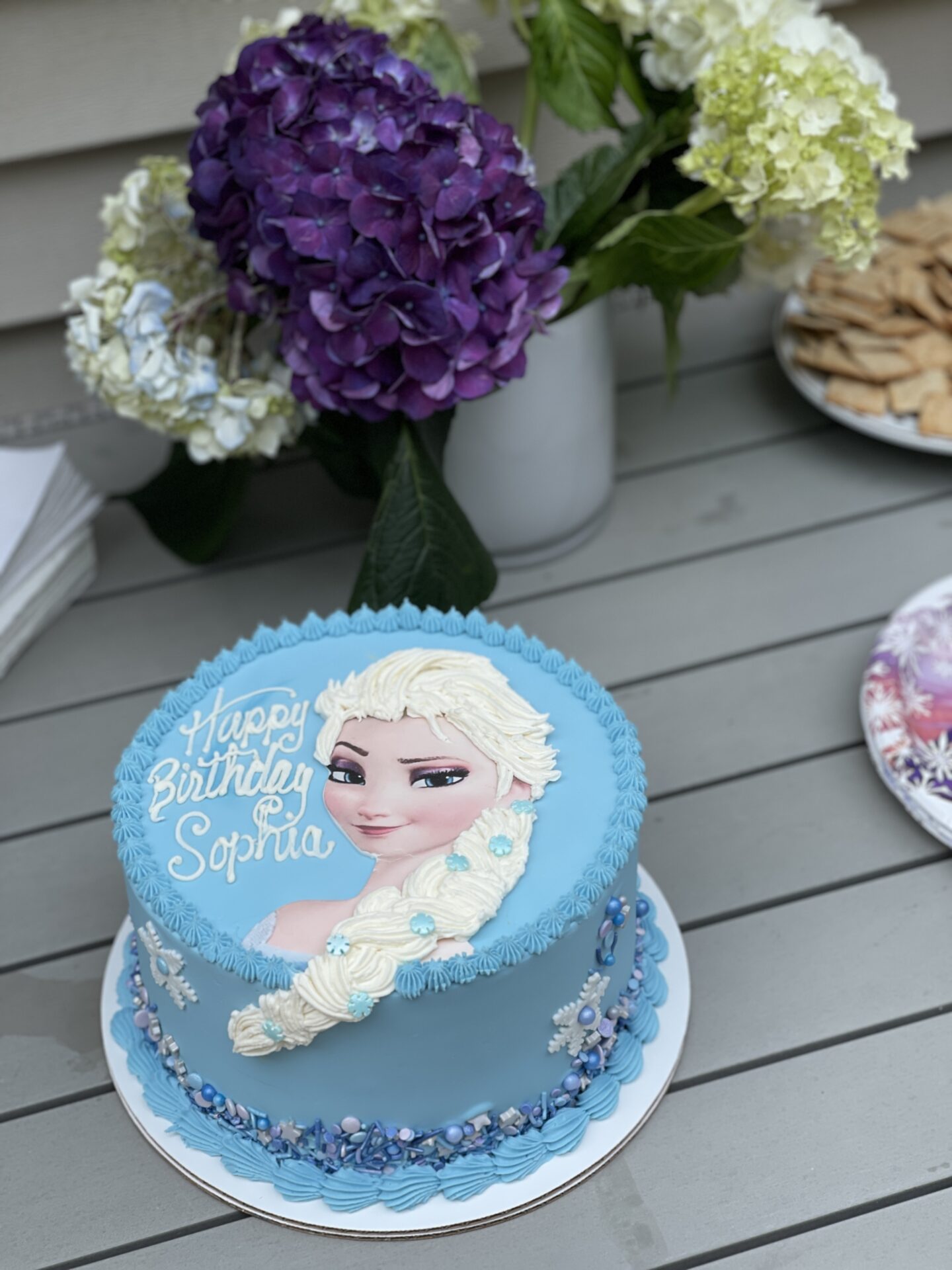 Elsa Frozen Cake